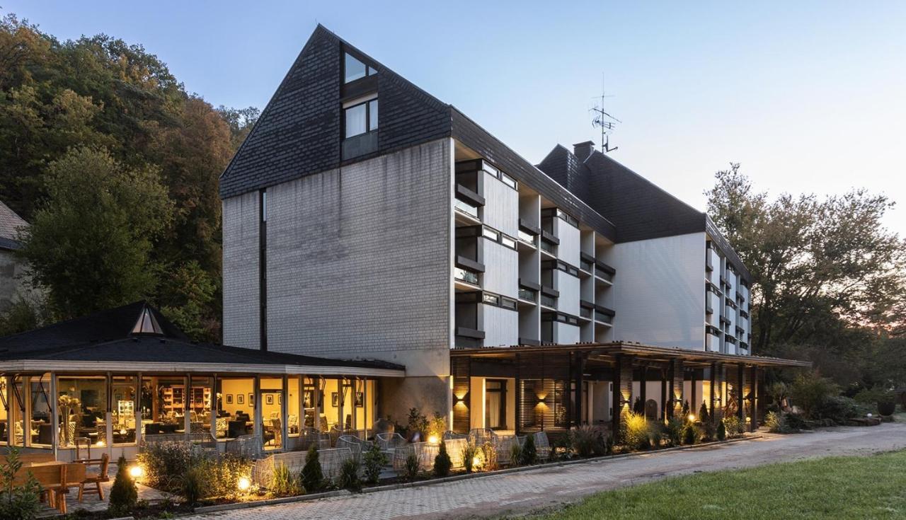 Hotel Luisenpark Bad Bergzabern Exterior photo